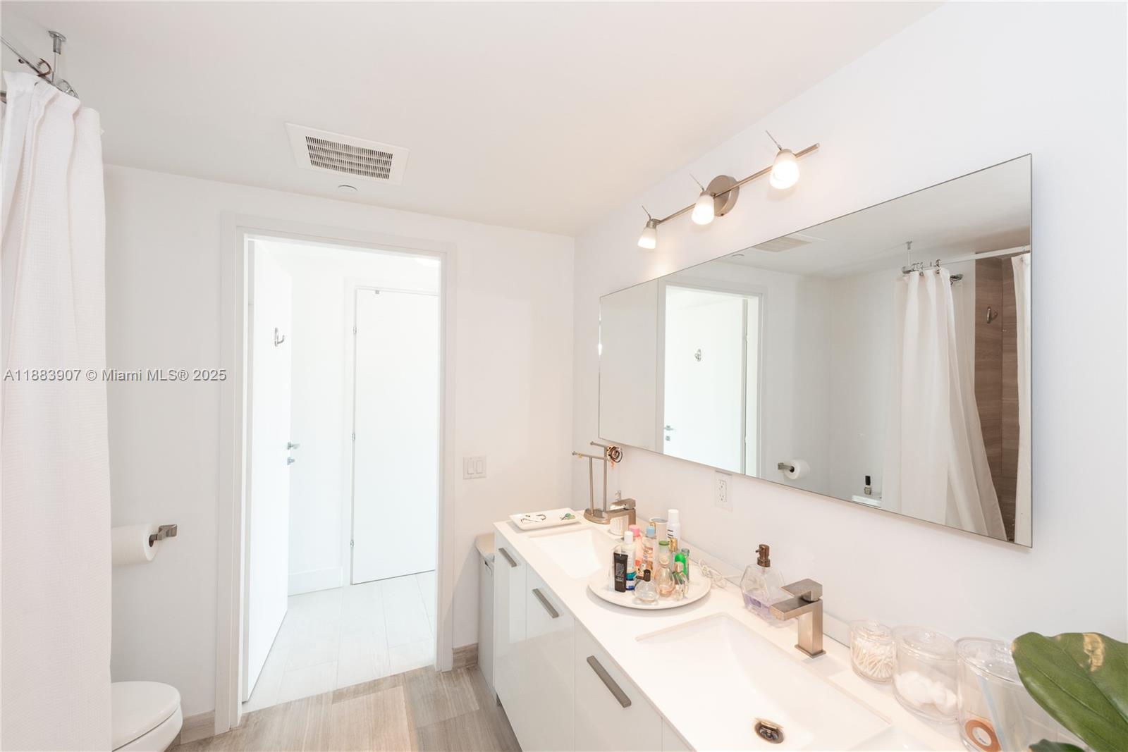 image Brickellhouse Condo11