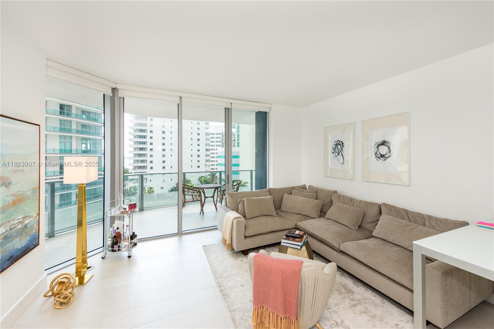 image Brickellhouse Condo1