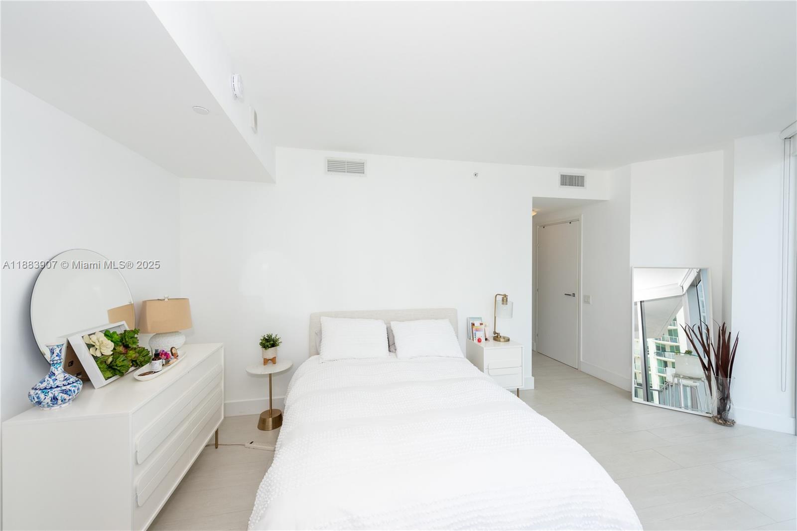 image Brickellhouse Condo8