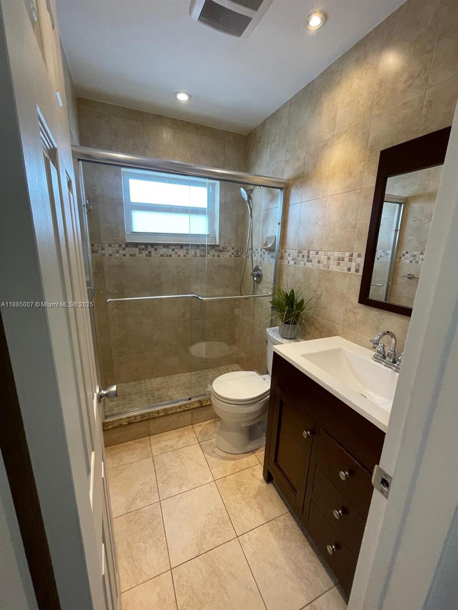 500 Layne Blvd #20 Hallandale Beach, FL 33009