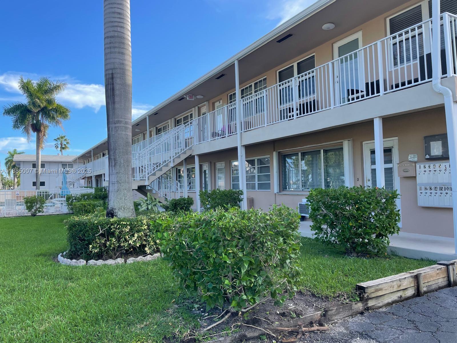 500 Layne Blvd #20 Hallandale Beach, FL 33009