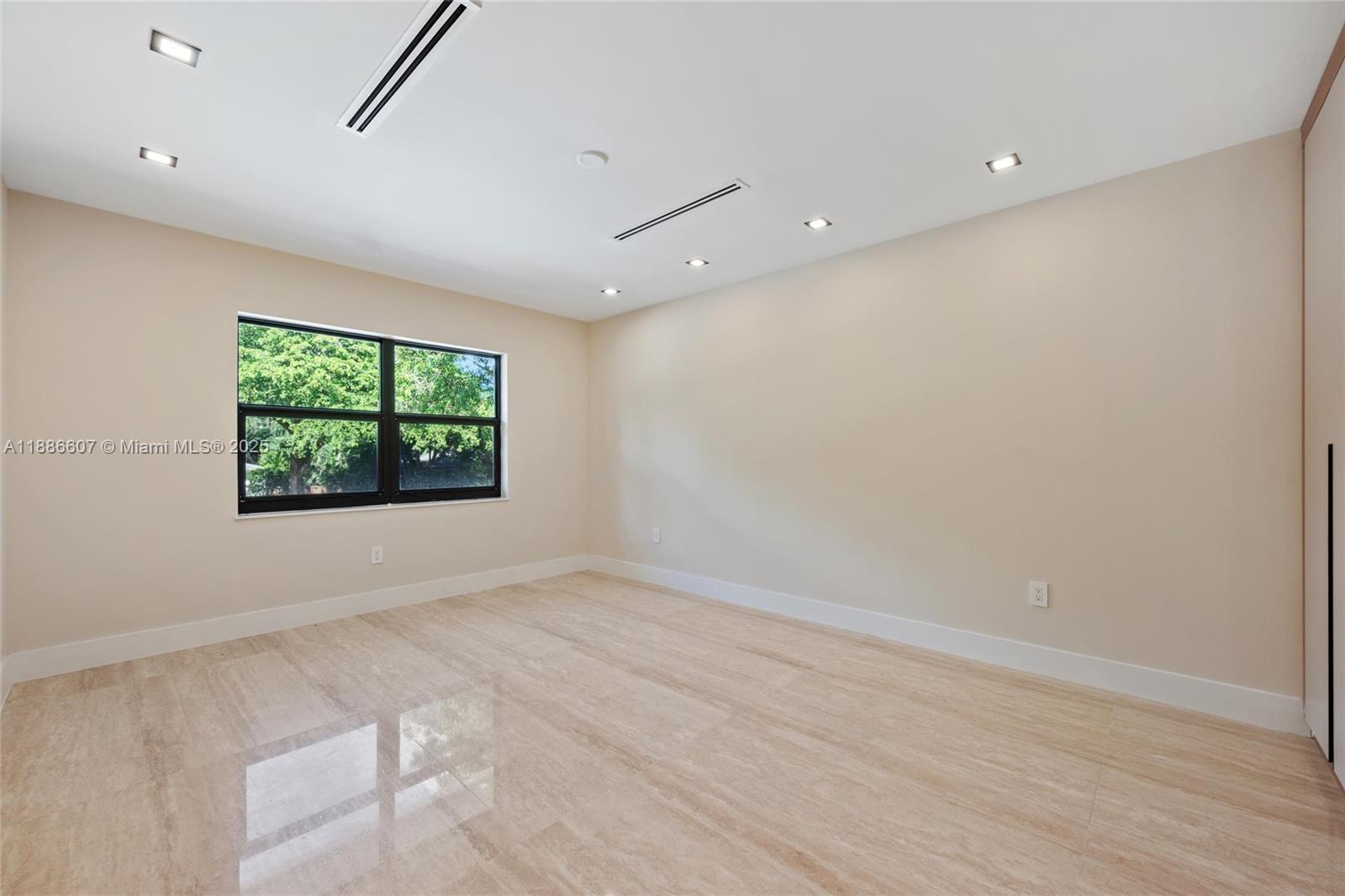 440 NE 94th St Miami Shores, FL 33138