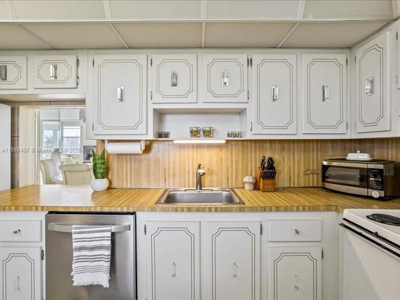 6200 NW 2nd Ave #418 Boca Raton, FL 33487