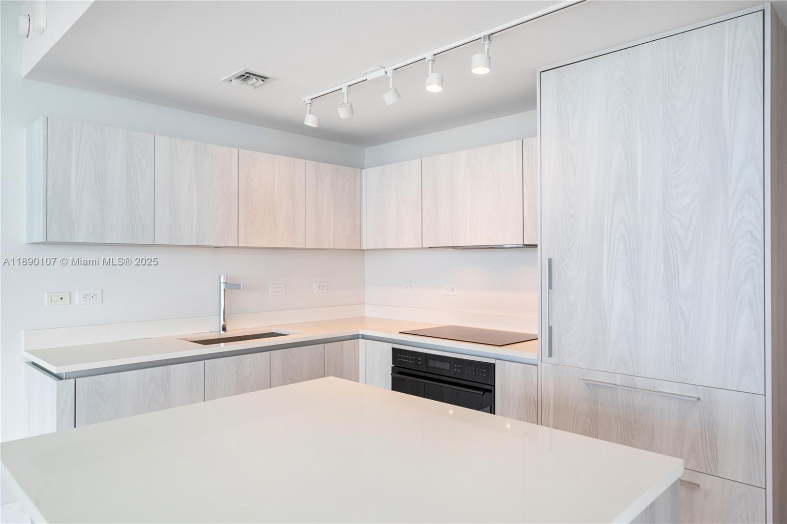 3131 NE 7th Ave #4706 Miami, FL 33137