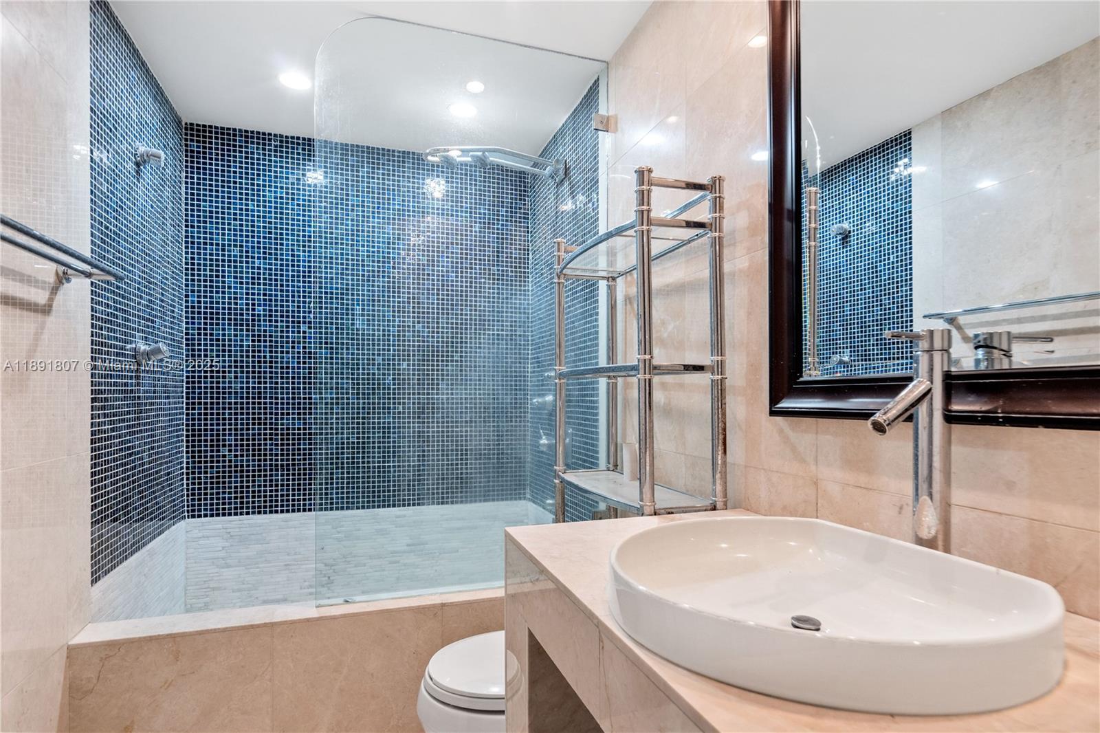 image Courvoisier Courts Condo12