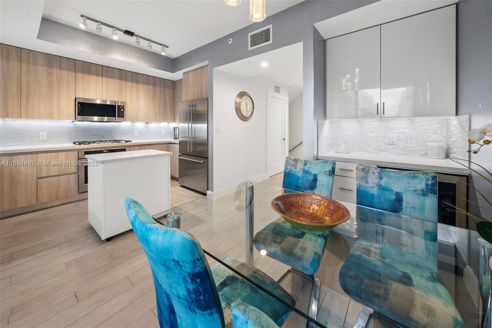 33 N Shore Dr #33 Miami Beach, FL 33141