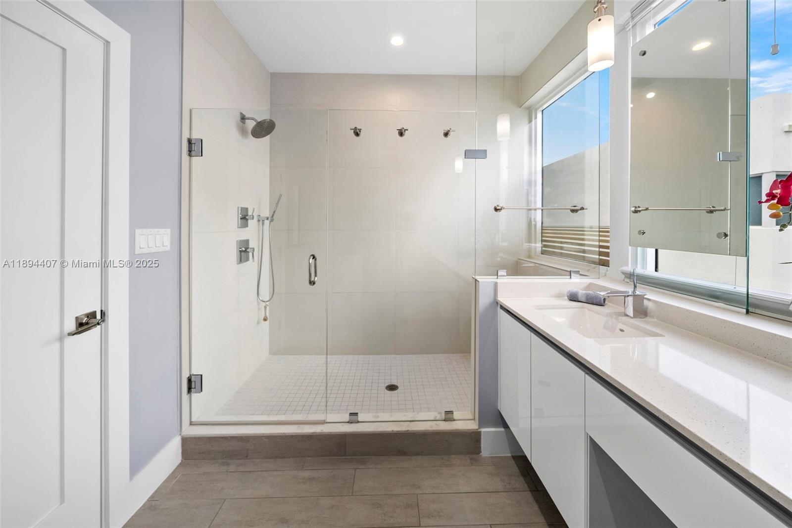 33 N Shore Dr #33 Miami Beach, FL 33141