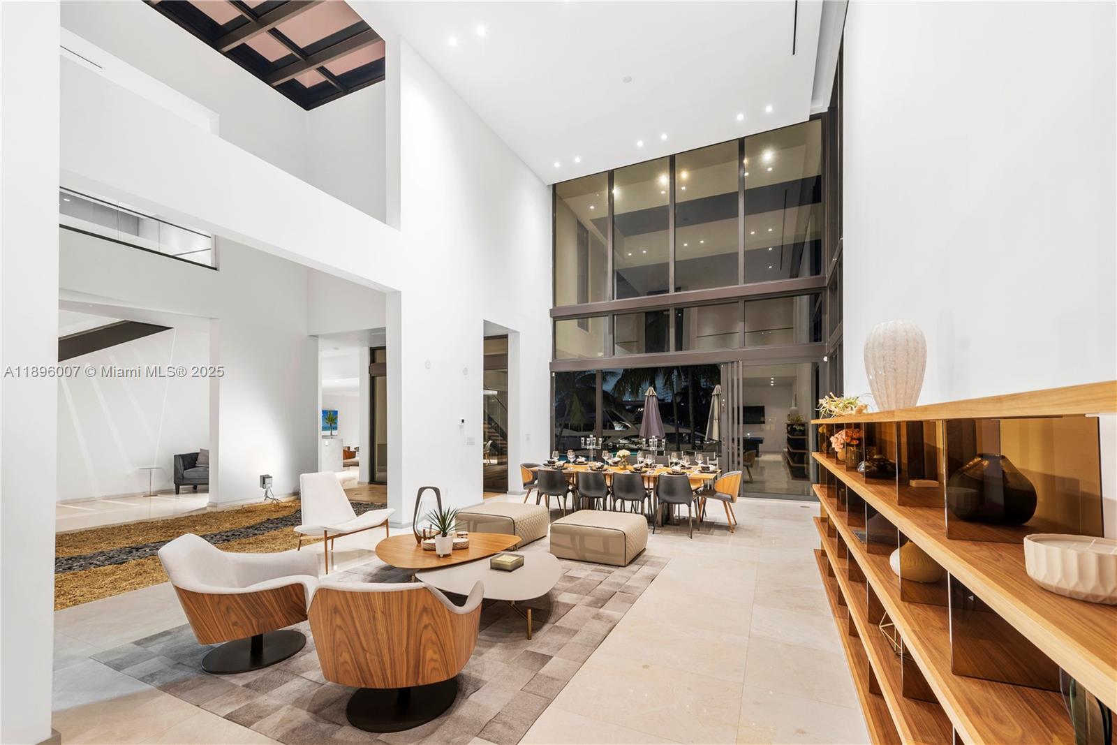 418 Sunset Dr Hallandale Beach, FL 33009 418 Sunset Dr Hallandale Beach, FL 33009