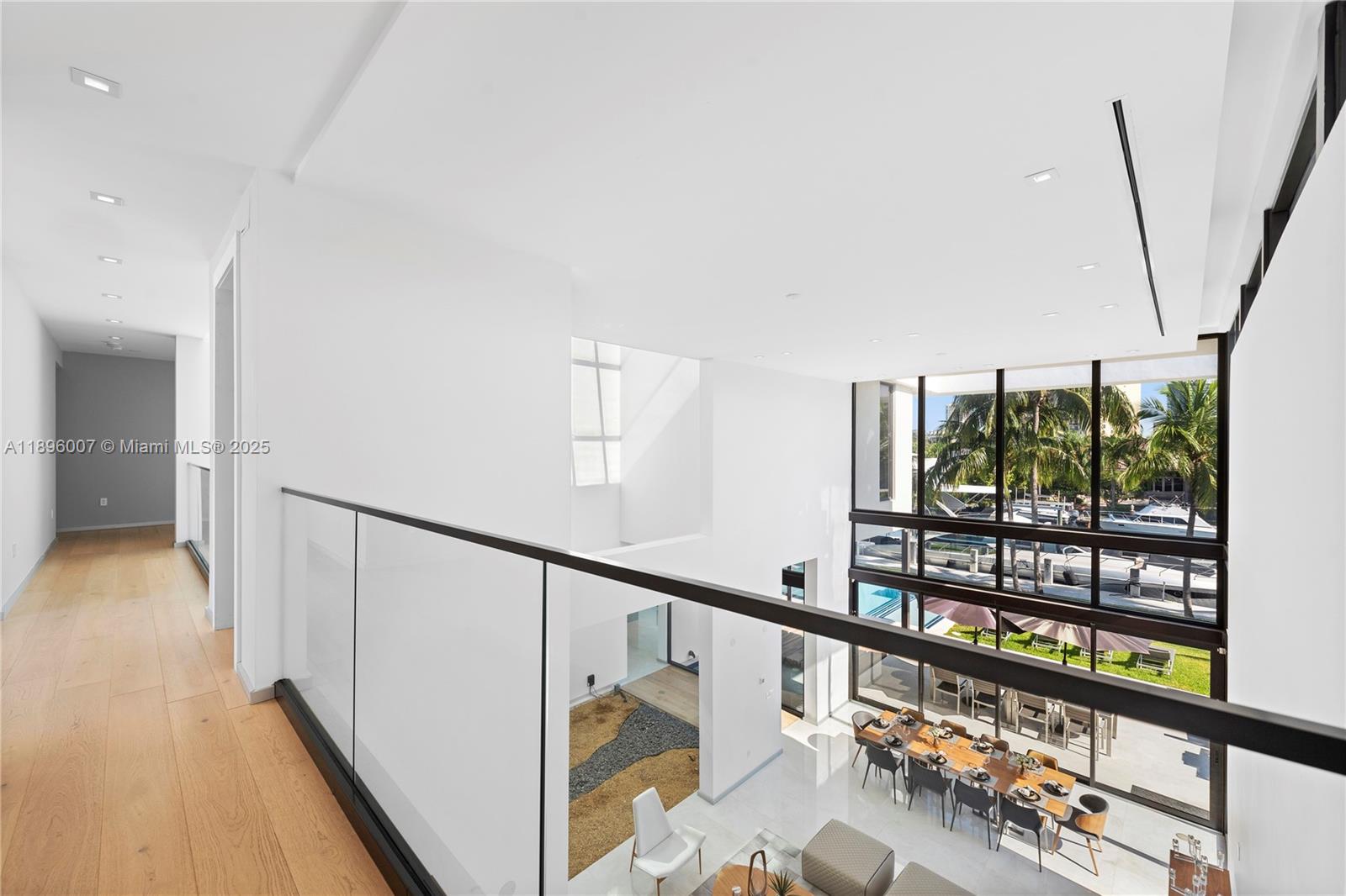 418 Sunset Dr Hallandale Beach, FL 33009 418 Sunset Dr Hallandale Beach, FL 33009