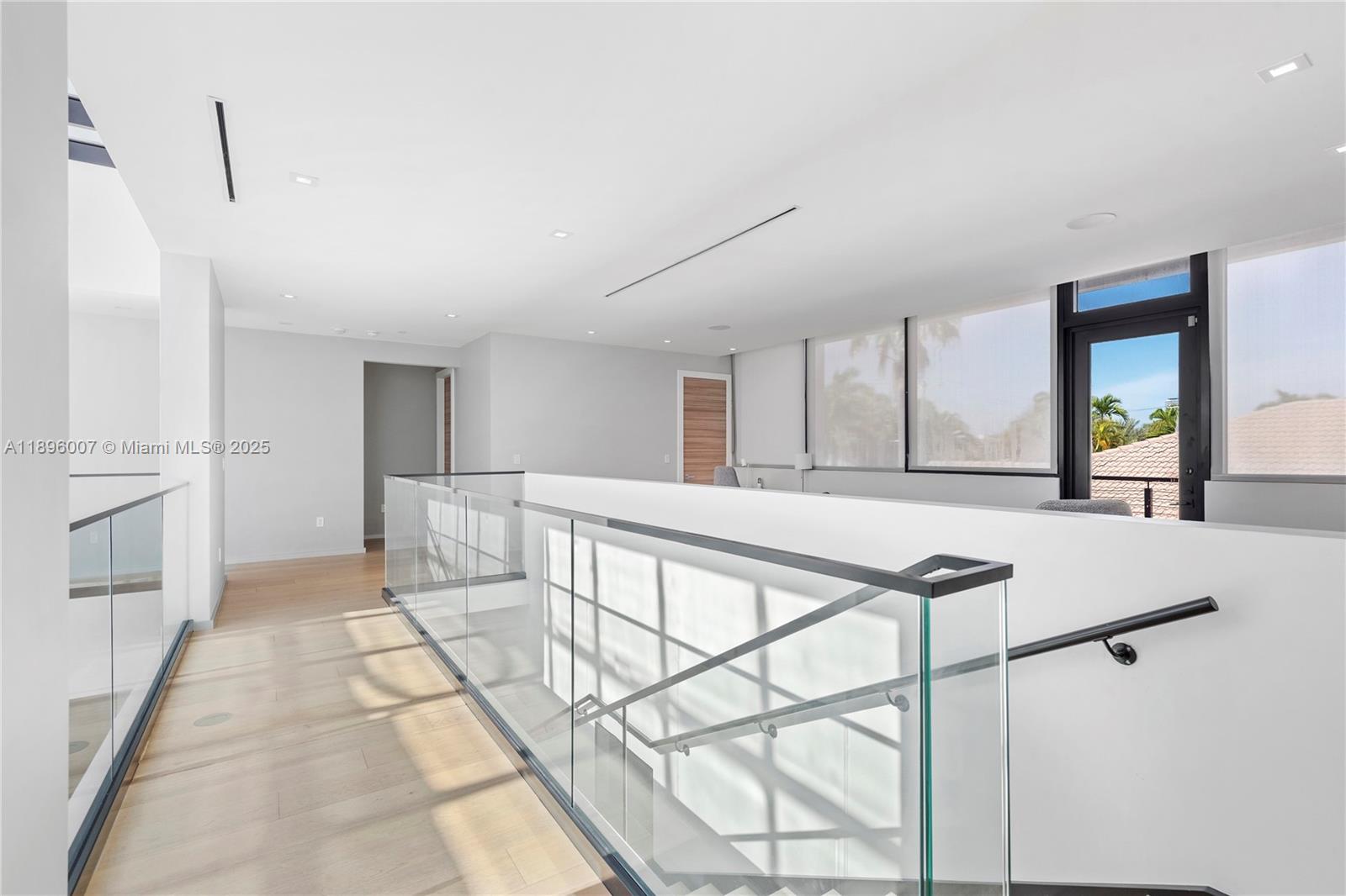 418 Sunset Dr Hallandale Beach, FL 33009 418 Sunset Dr Hallandale Beach, FL 33009