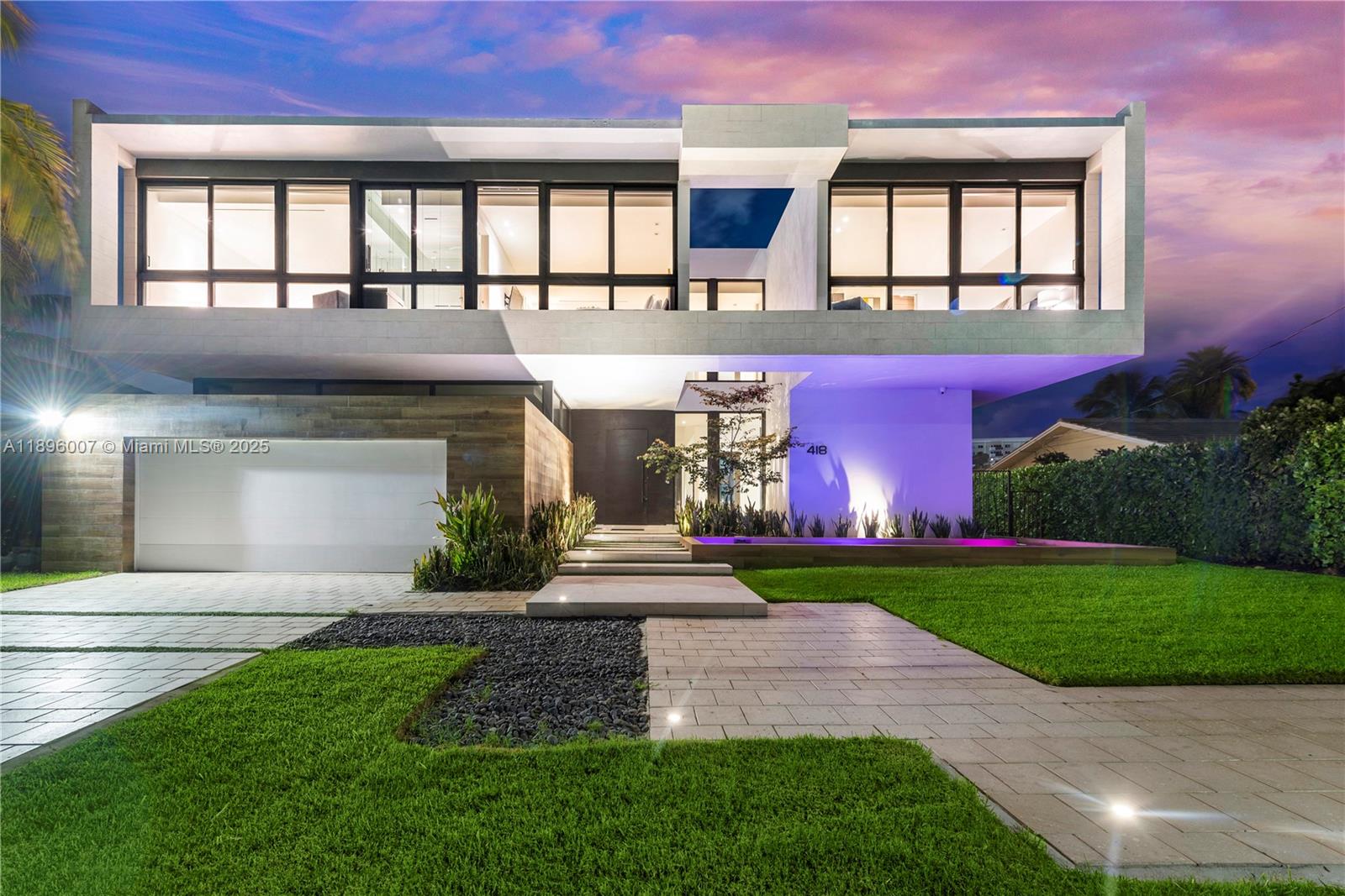 418 Sunset Dr Hallandale Beach, FL 33009 418 Sunset Dr Hallandale Beach, FL 33009