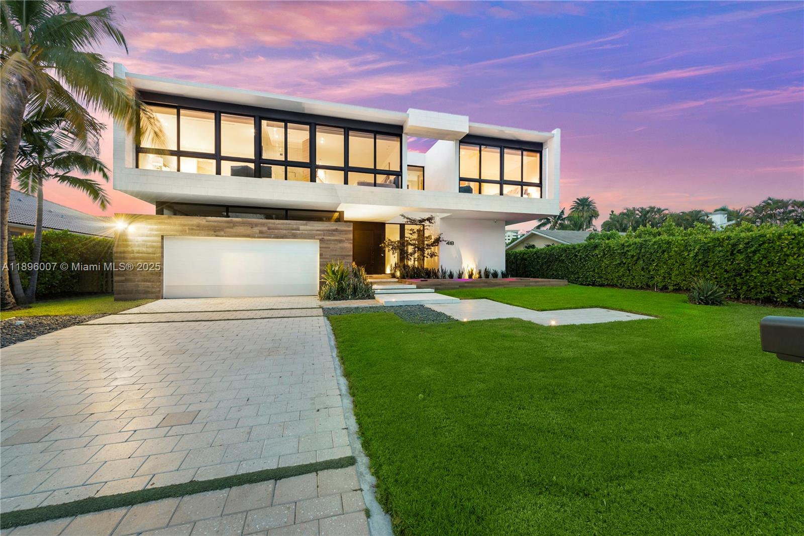 418 Sunset Dr Hallandale Beach, FL 33009 418 Sunset Dr Hallandale Beach, FL 33009