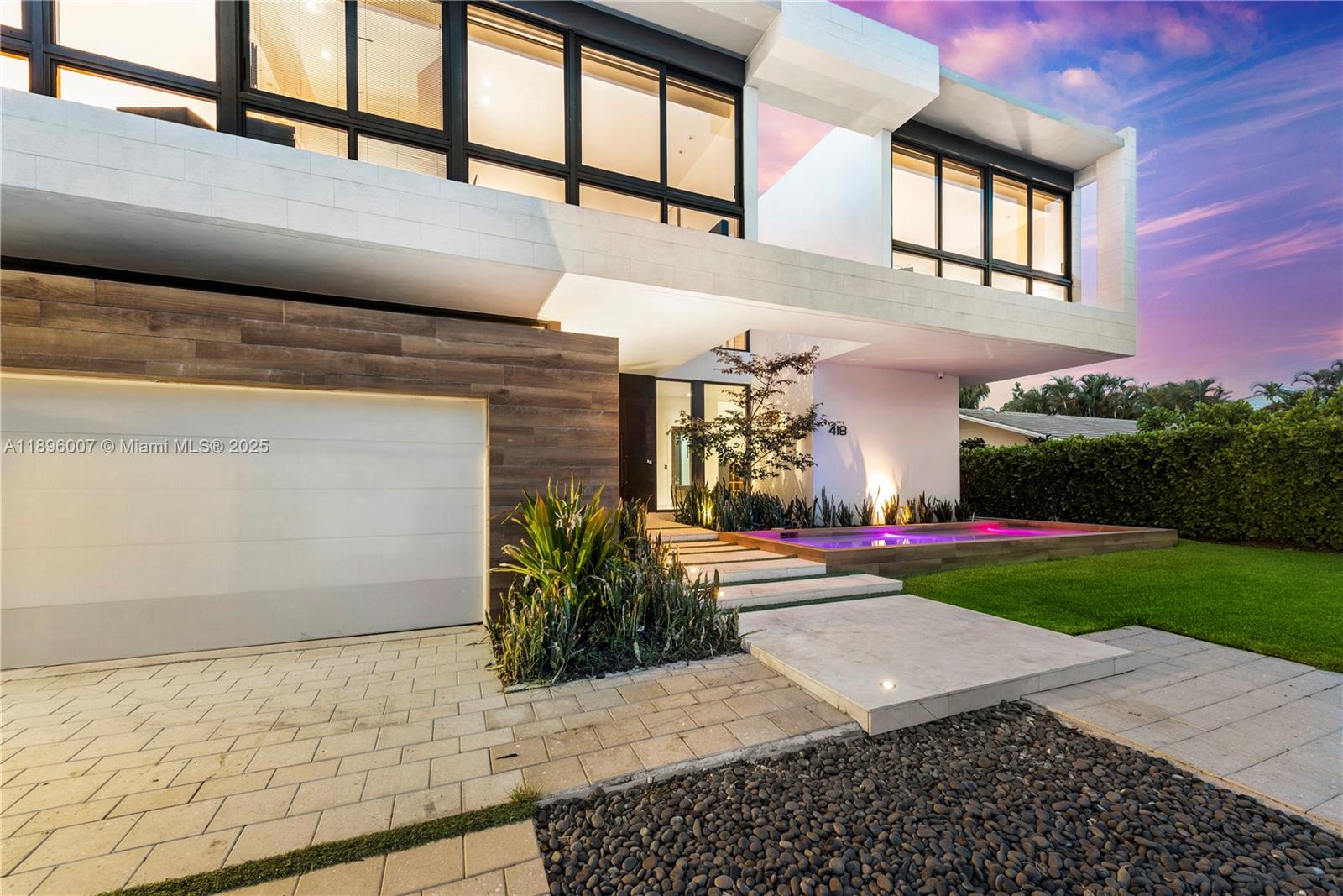 418 Sunset Dr Hallandale Beach, FL 33009 418 Sunset Dr Hallandale Beach, FL 33009