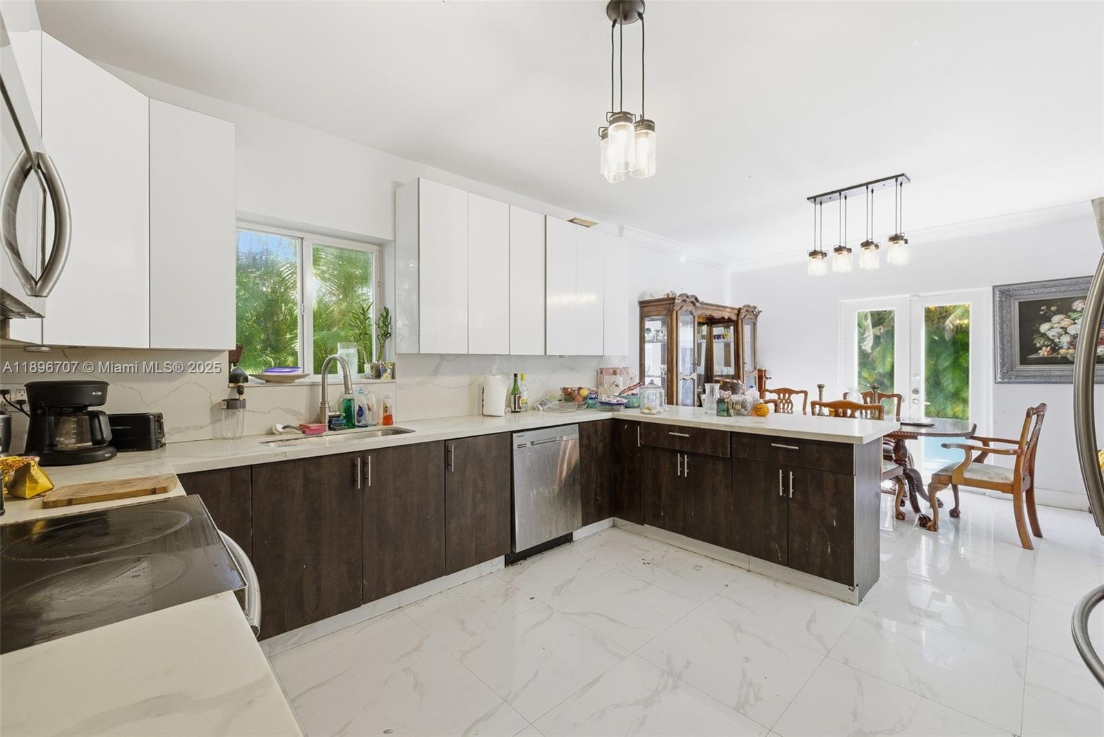 401 SW 28th Rd Miami, FL 33129