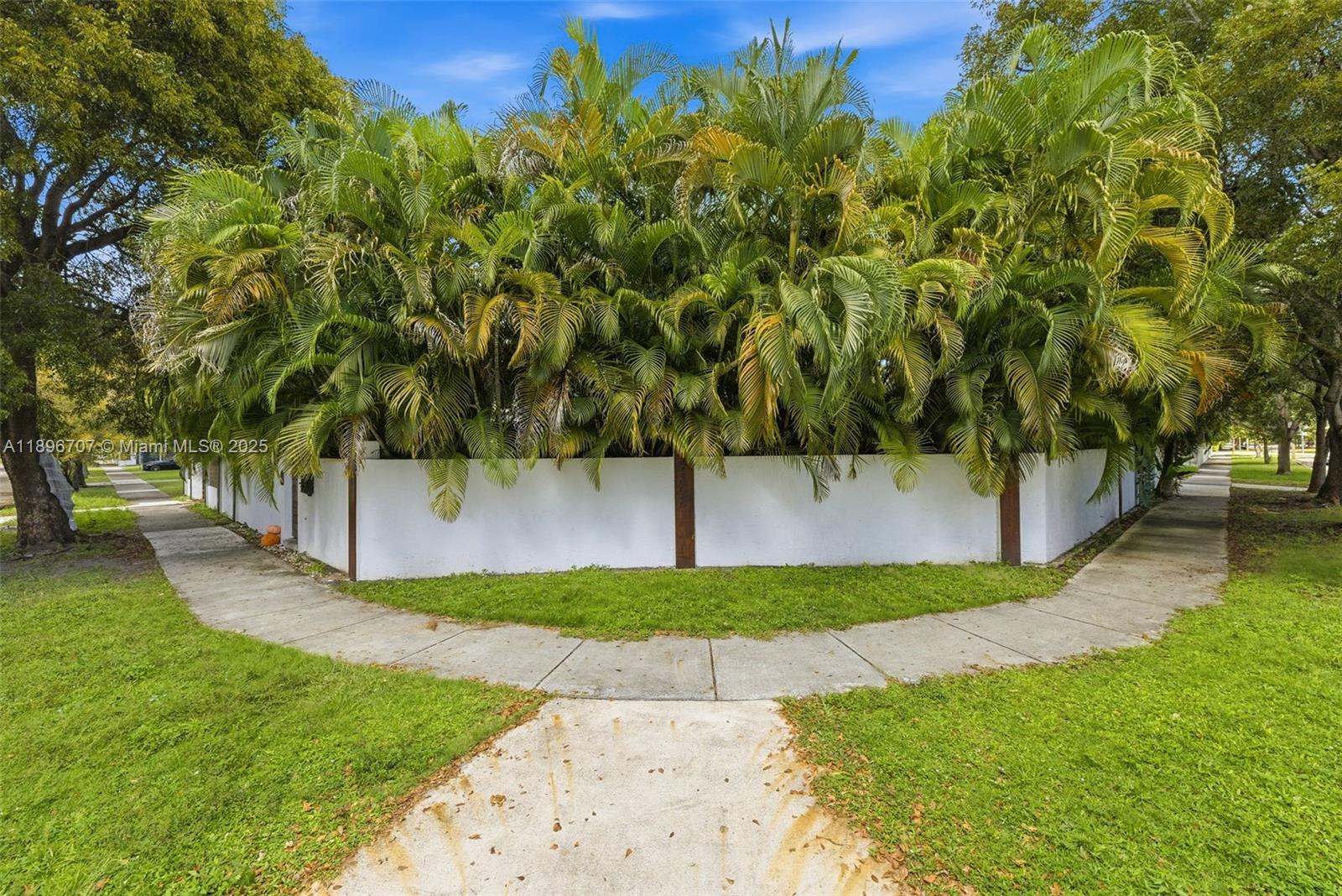 401 SW 28th Rd Miami, FL 33129