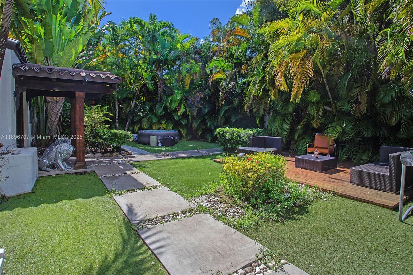 401 SW 28th Rd Miami, FL 33129