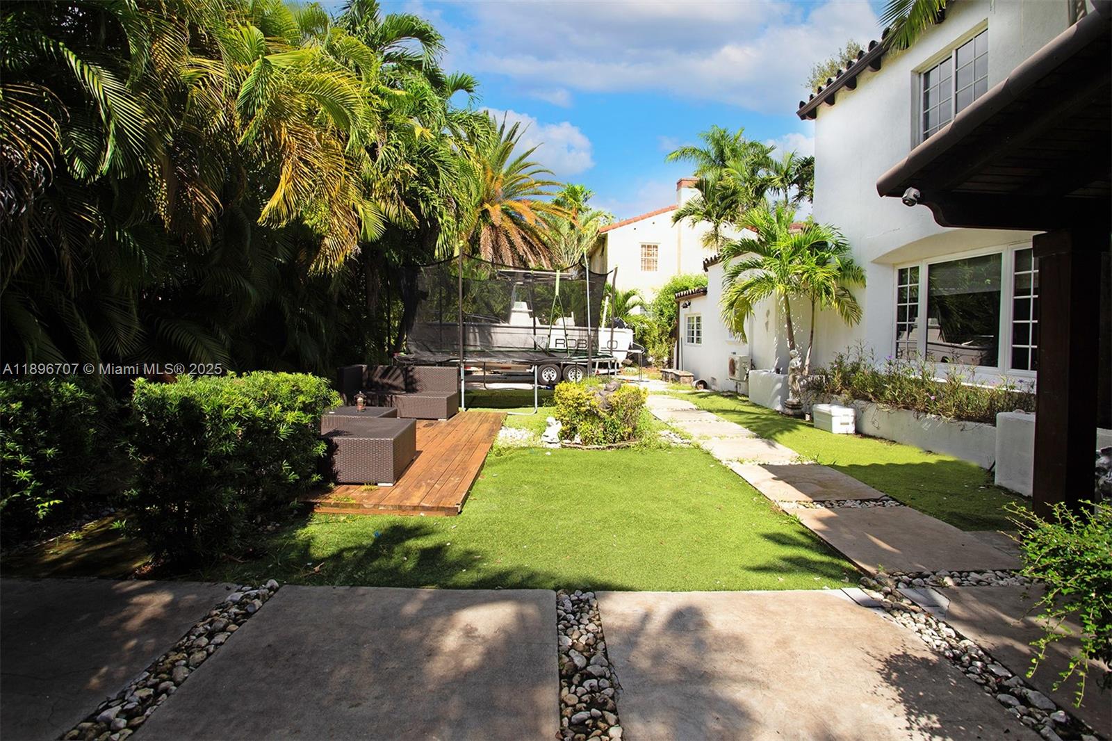 401 SW 28th Rd Miami, FL 33129