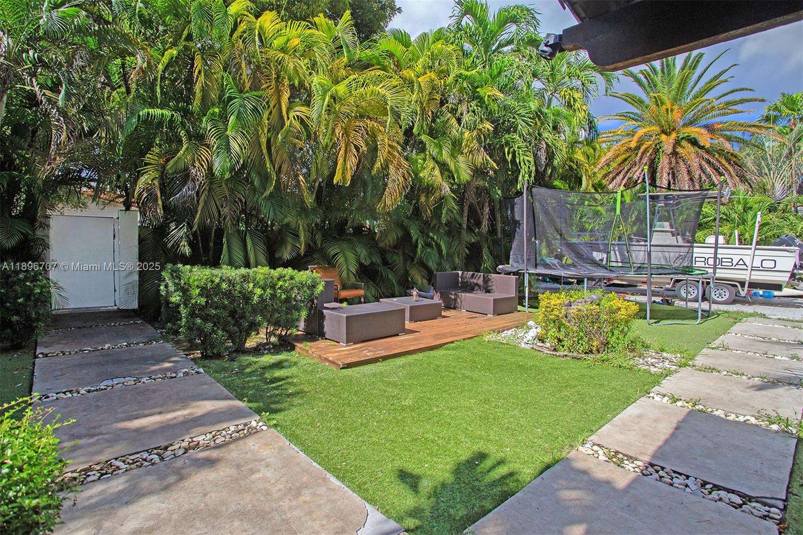 401 SW 28th Rd Miami, FL 33129