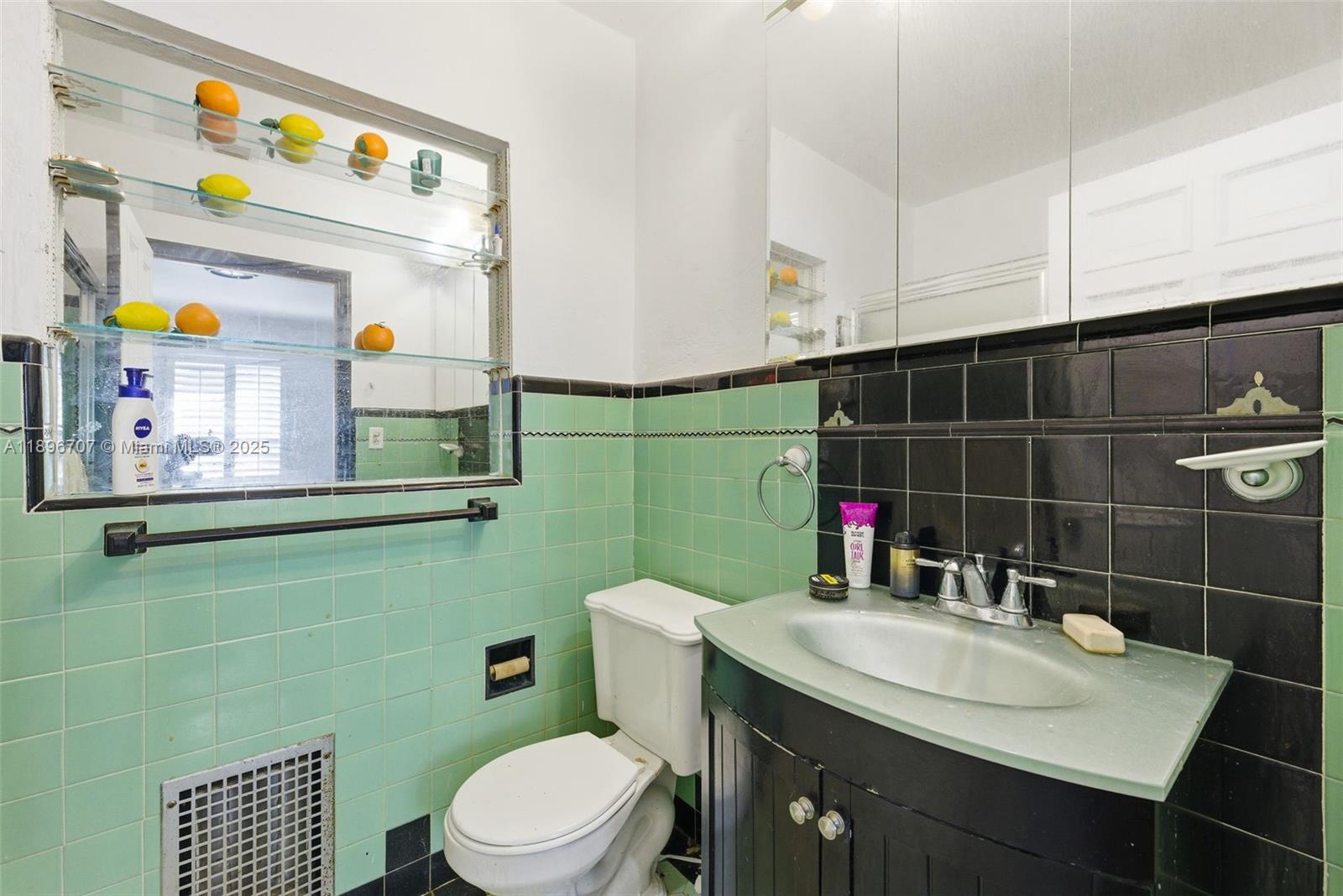 401 SW 28th Rd Miami, FL 33129