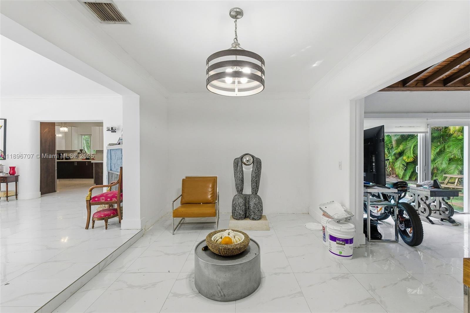 401 SW 28th Rd Miami, FL 33129