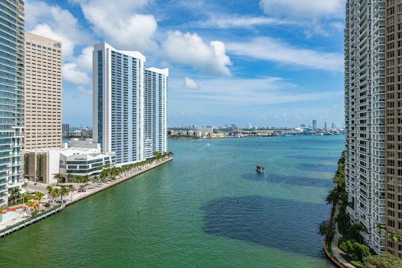465 Brickell Ave #1602