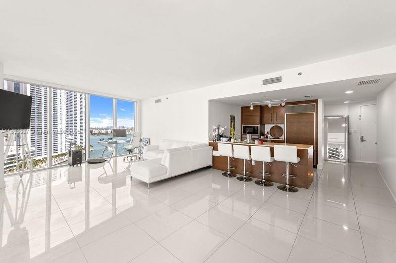 465 Brickell Ave #1602 Miami, FL 33131