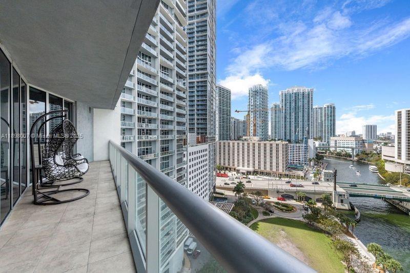 465 Brickell Ave #1602 Miami, FL 33131