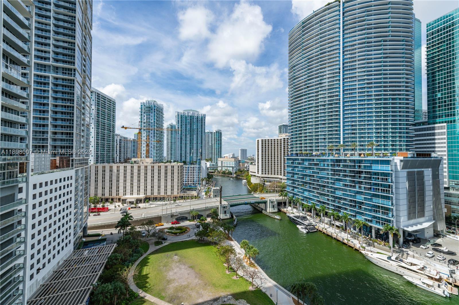 465 Brickell Ave #1602 Miami, FL 33131