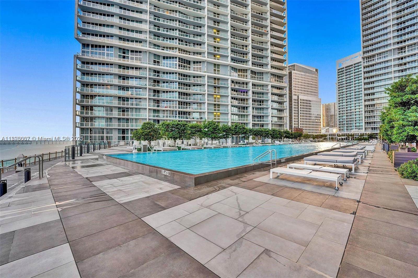 465 Brickell Ave #1602 Miami, FL 33131