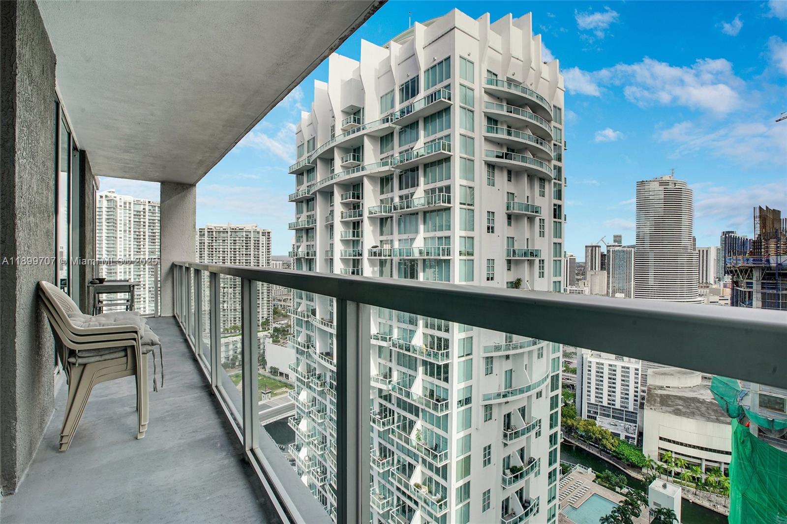 image 500 Brickell West16