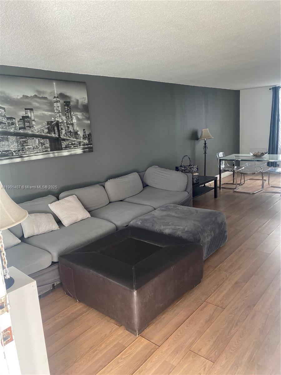 1732 Meridian Ave #502