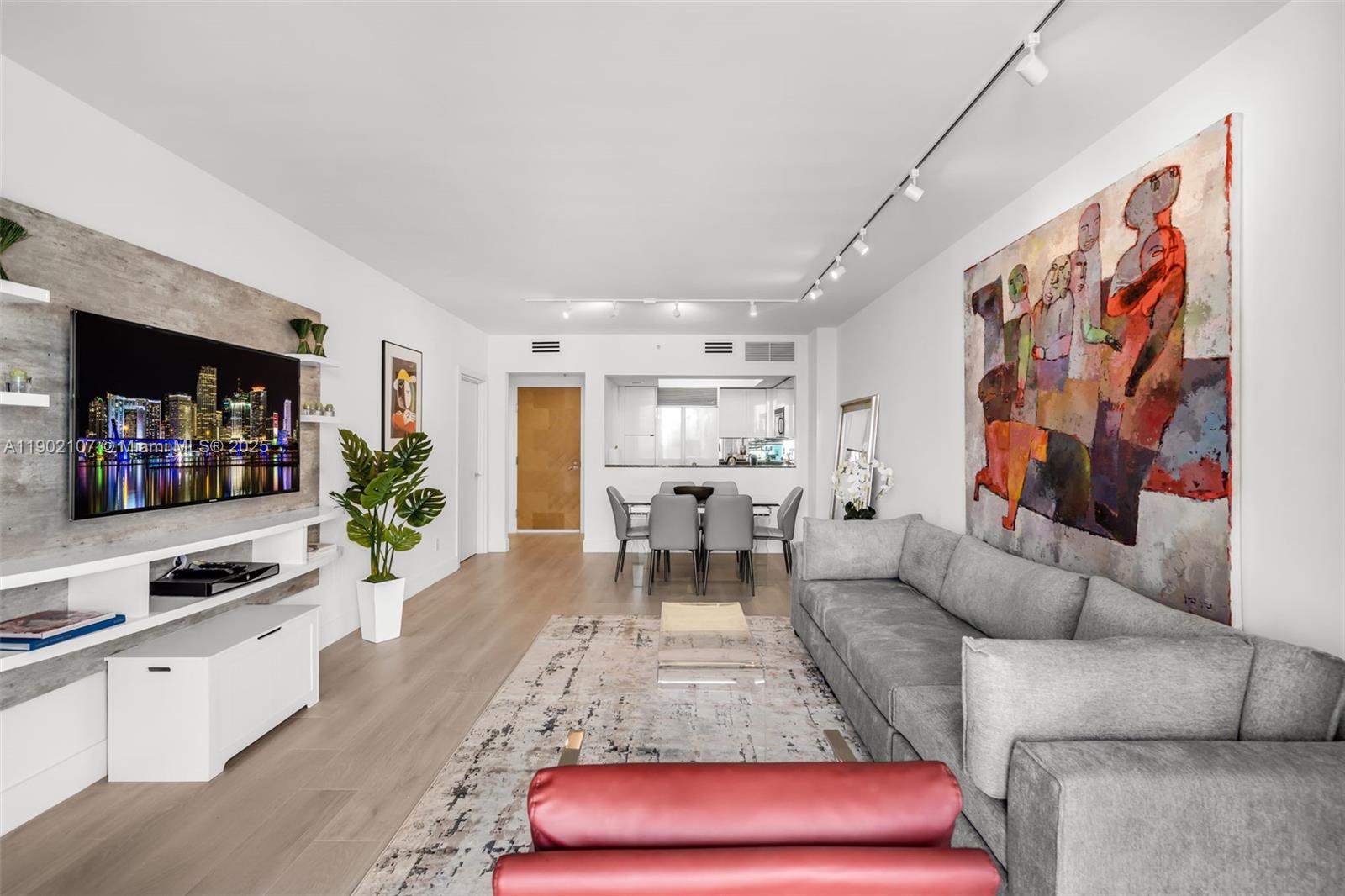 image 1500 Ocean Drive Condo4