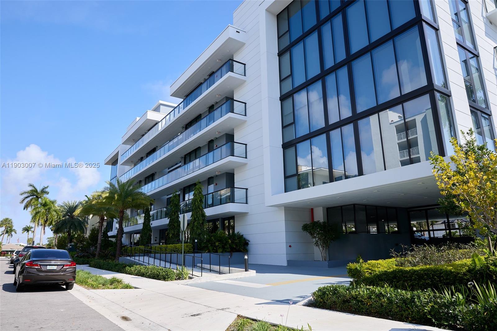 160 Isle Of Venice Dr #401