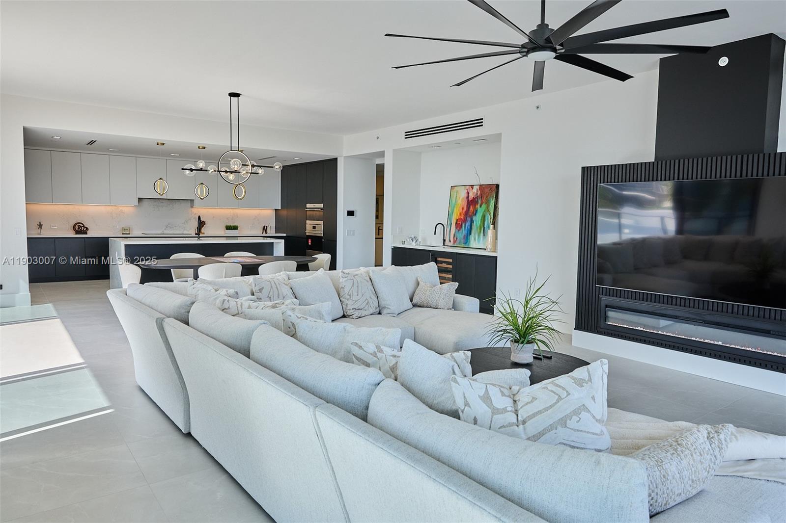 160 Isle Of Venice Dr #401 Fort Lauderdale, FL 33301