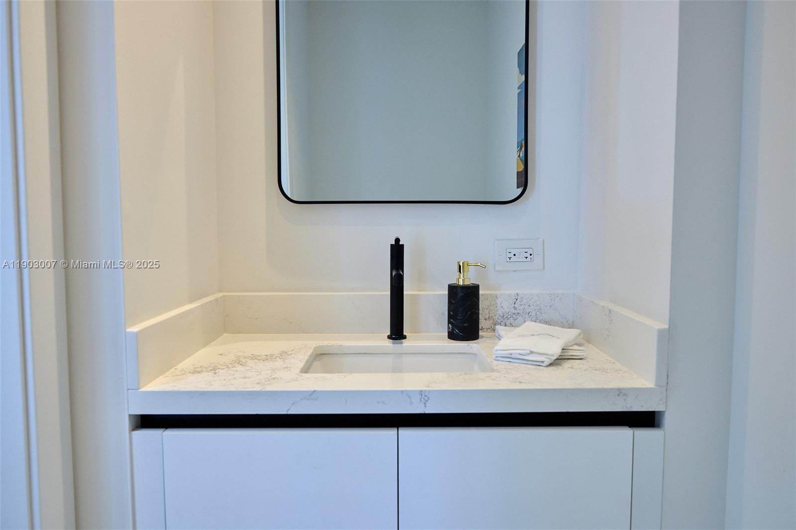 160 Isle Of Venice Dr #401 Fort Lauderdale, FL 33301