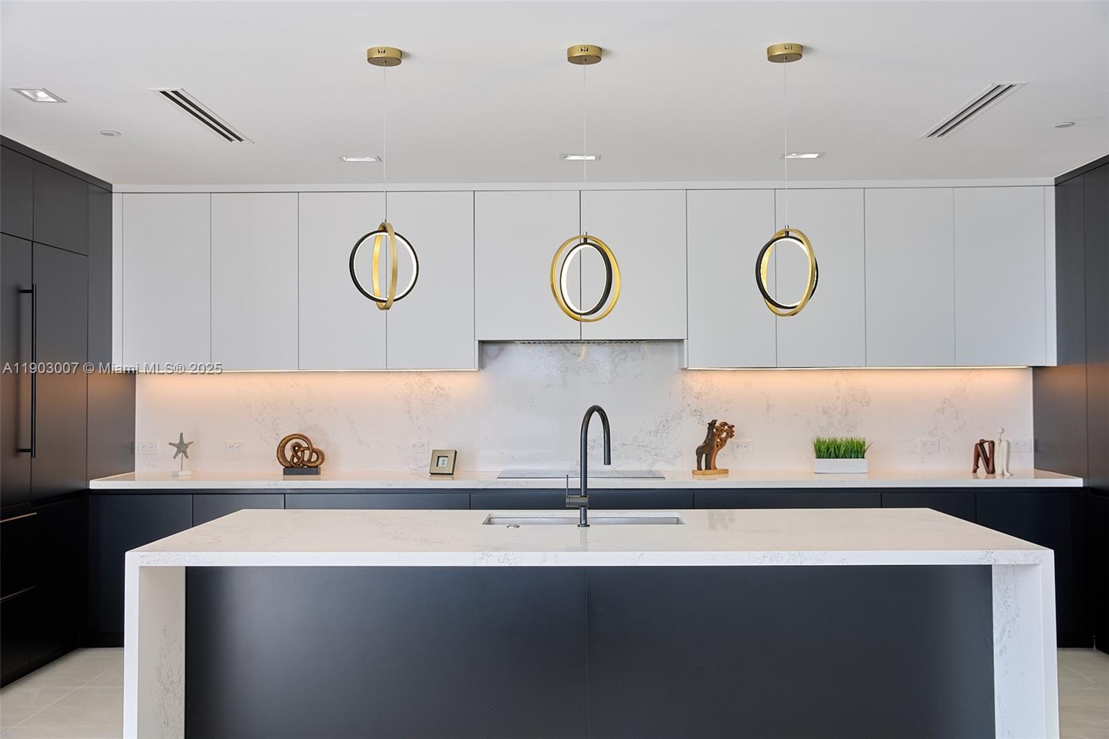 160 Isle Of Venice Dr #401 Fort Lauderdale, FL 33301