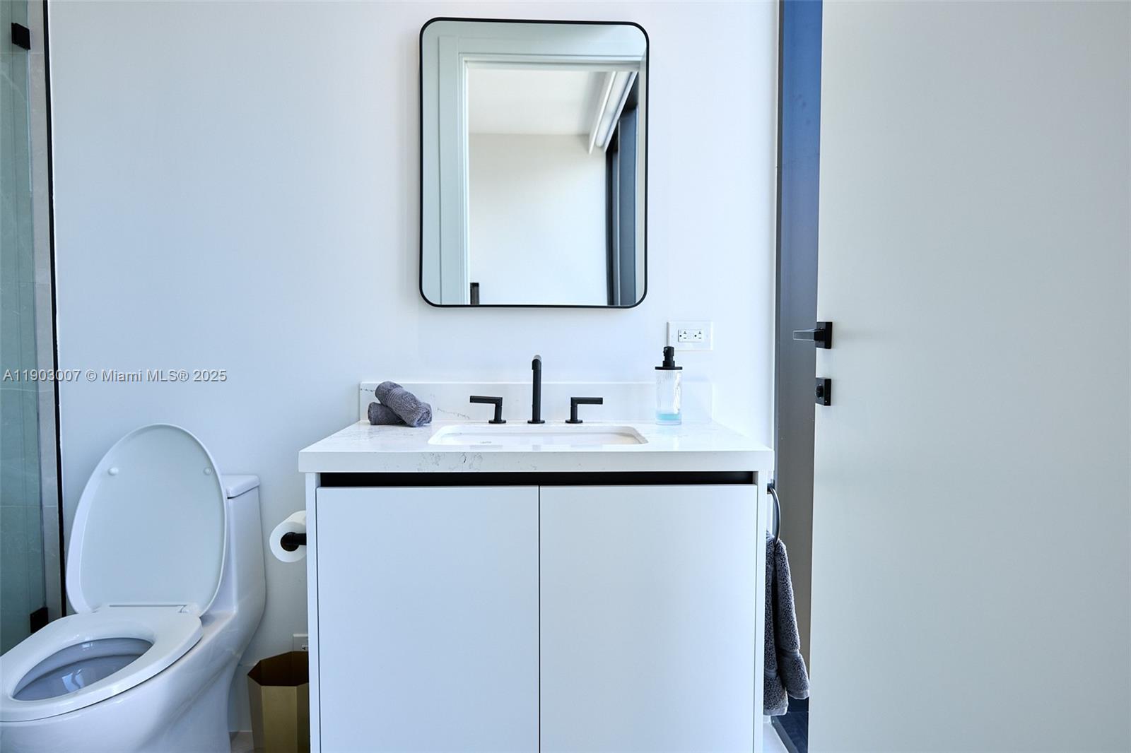 160 Isle Of Venice Dr #401 Fort Lauderdale, FL 33301