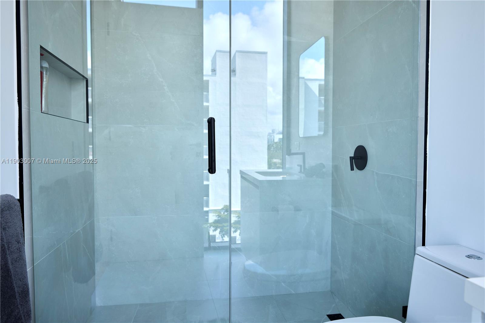 160 Isle Of Venice Dr #401 Fort Lauderdale, FL 33301