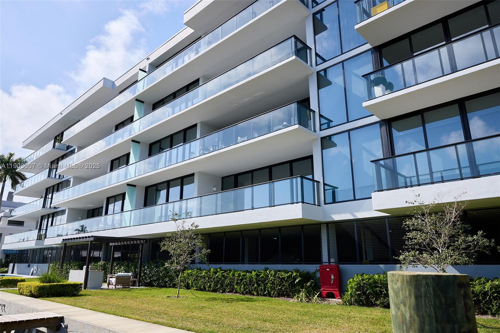 160 Isle Of Venice Dr #401 Fort Lauderdale, FL 33301