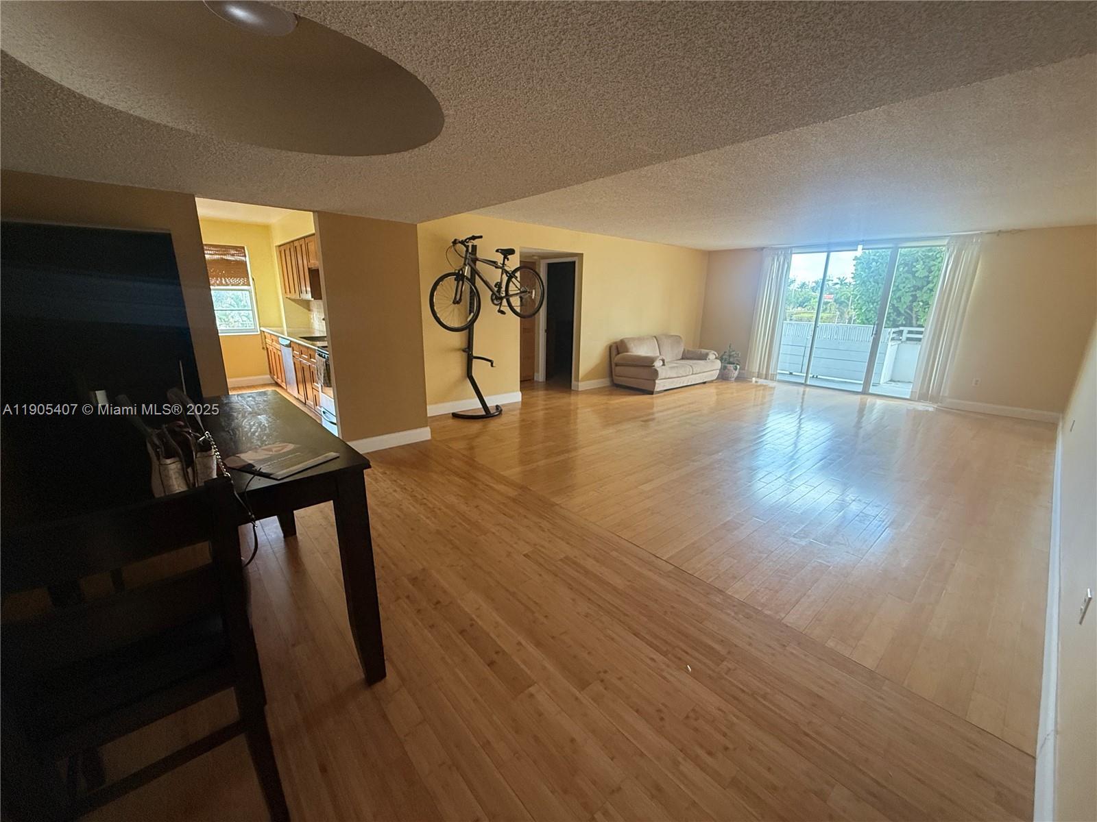 2801 NE 183rd St #202W