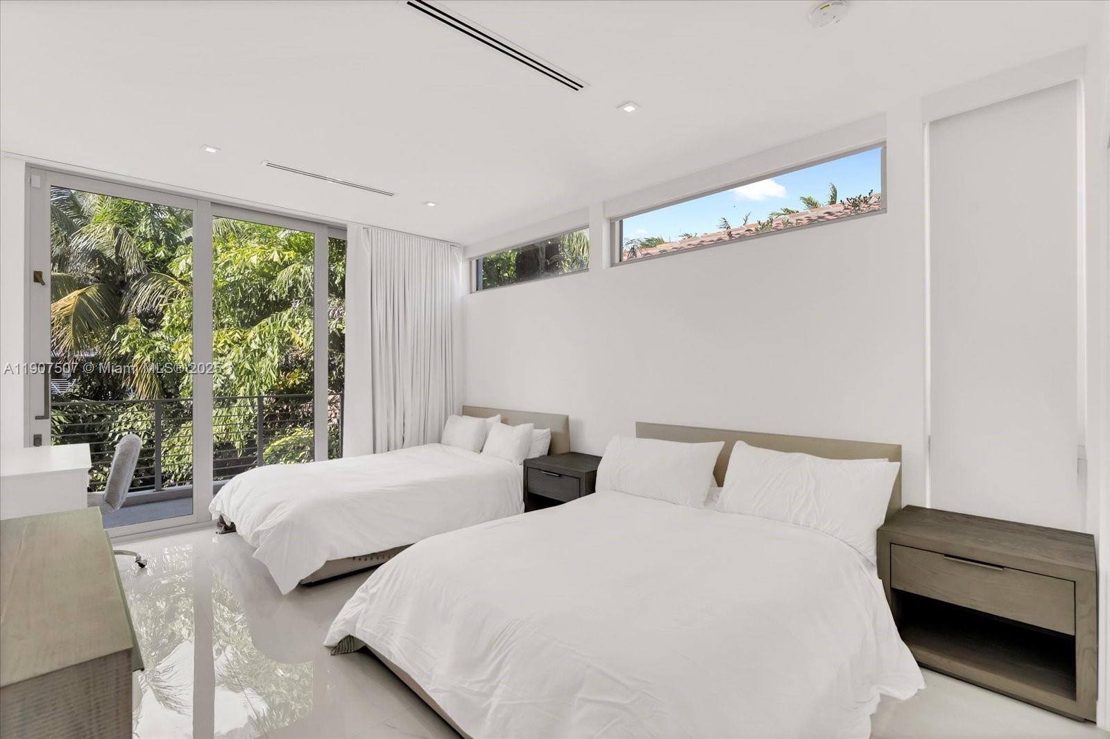 7830 Atlantic Way Miami Beach, FL 33141