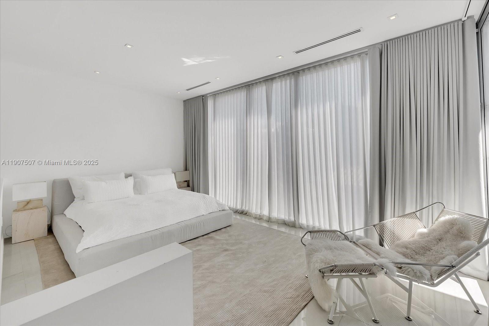 7830 Atlantic Way Miami Beach, FL 33141