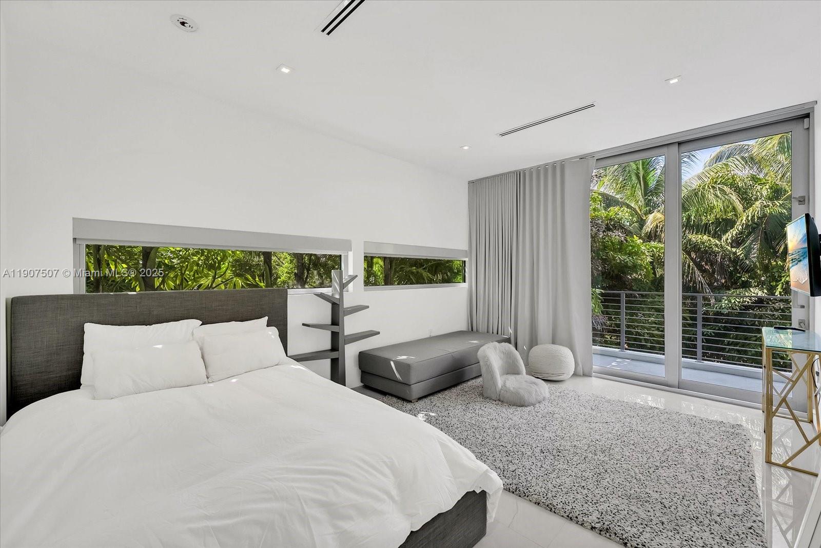 7830 Atlantic Way Miami Beach, FL 33141