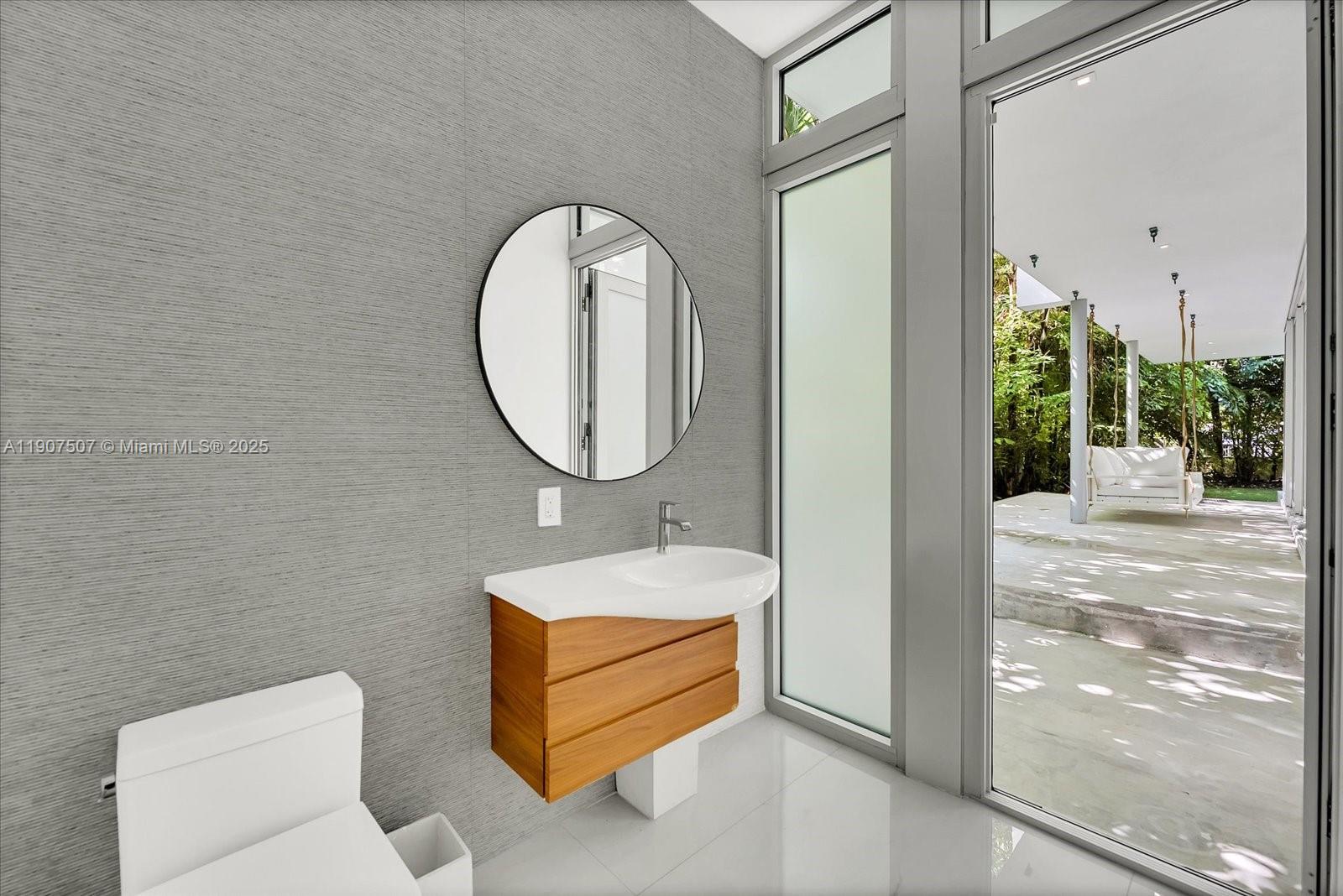 7830 Atlantic Way Miami Beach, FL 33141