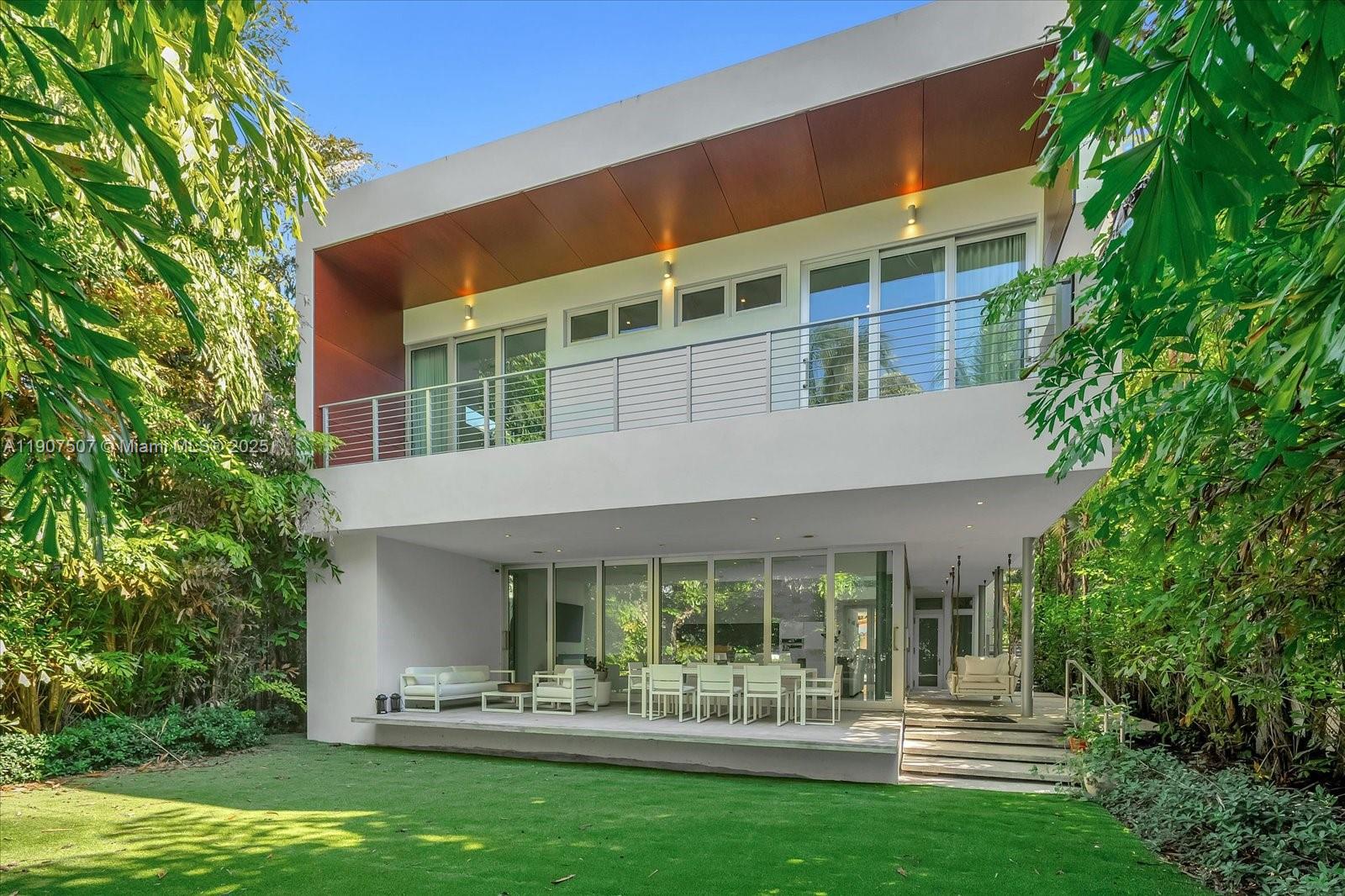 7830 Atlantic Way Miami Beach, FL 33141