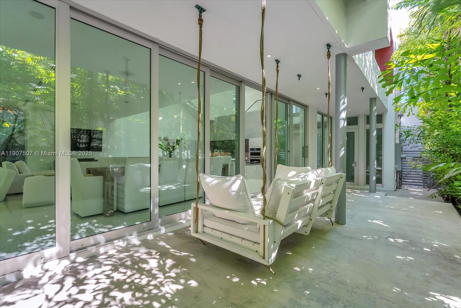 7830 Atlantic Way Miami Beach, FL 33141