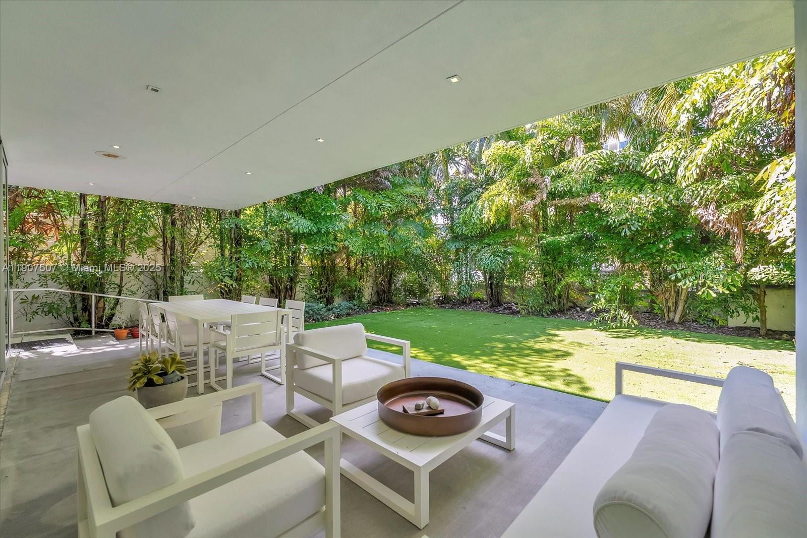 7830 Atlantic Way Miami Beach, FL 33141