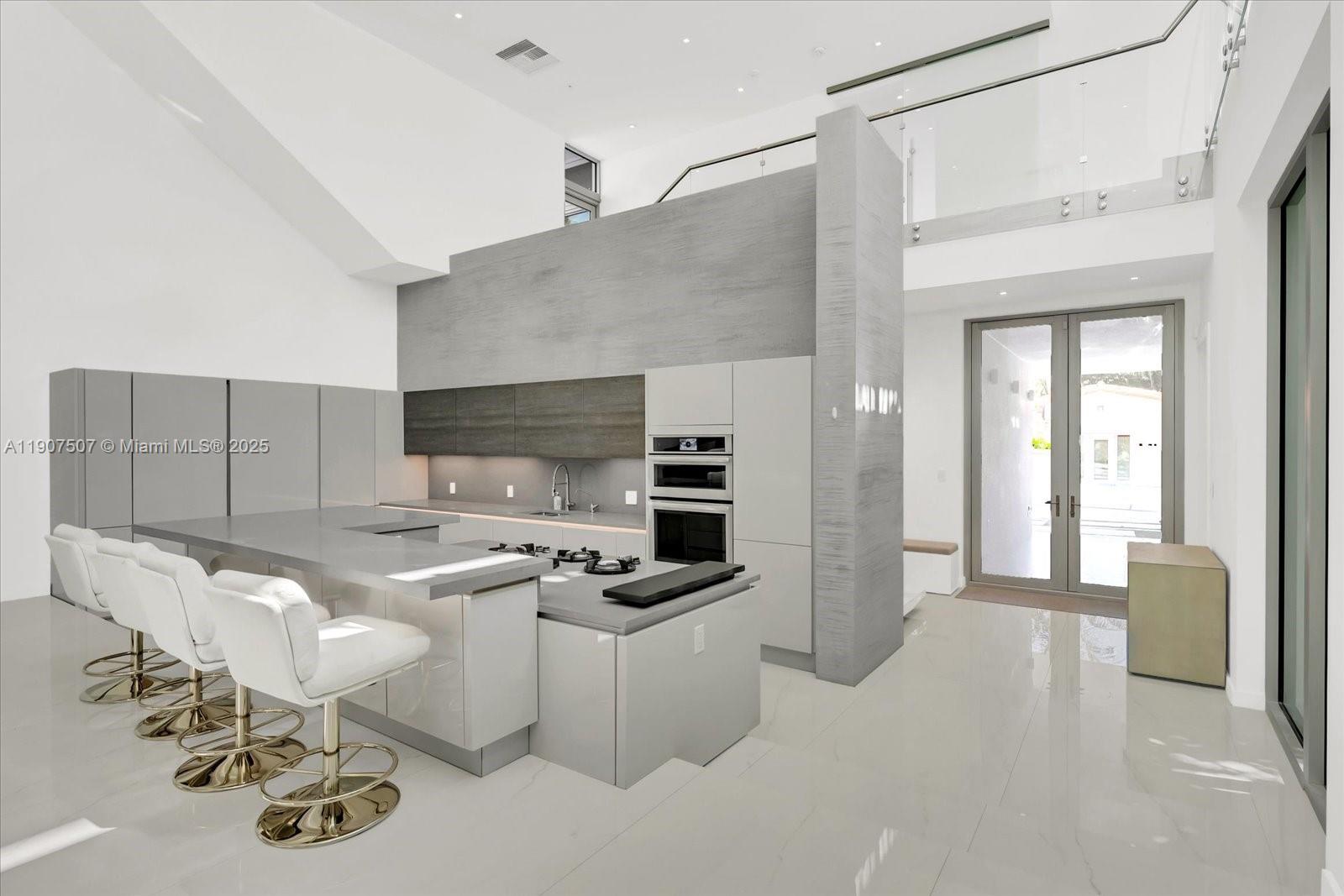 7830 Atlantic Way Miami Beach, FL 33141