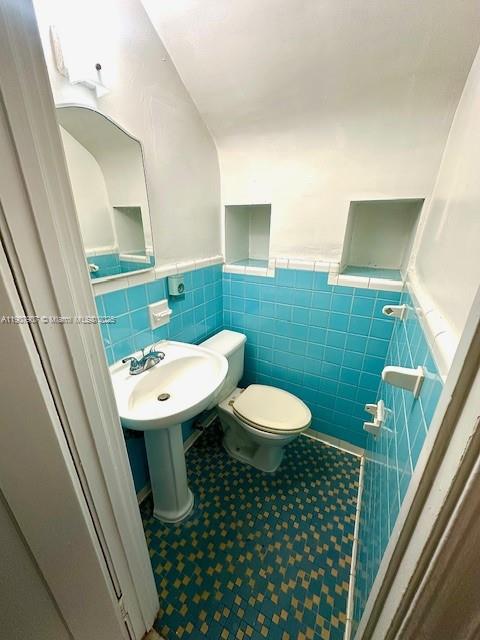 821 W 39th St #1 Miami Beach, FL 33140