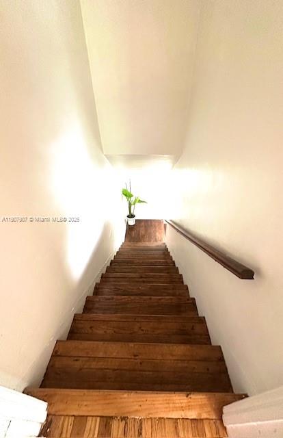 821 W 39th St #1 Miami Beach, FL 33140